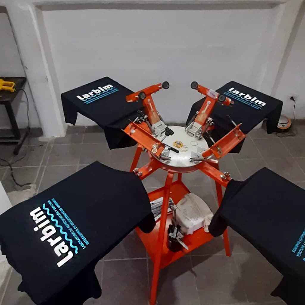 Remeras del laboratorio LARBIM